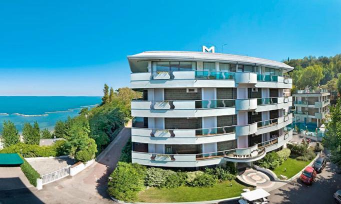 Hotel Majestic Gabicce Mare Exterior photo