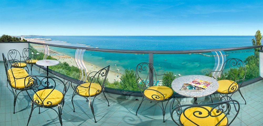 Hotel Majestic Gabicce Mare Exterior photo